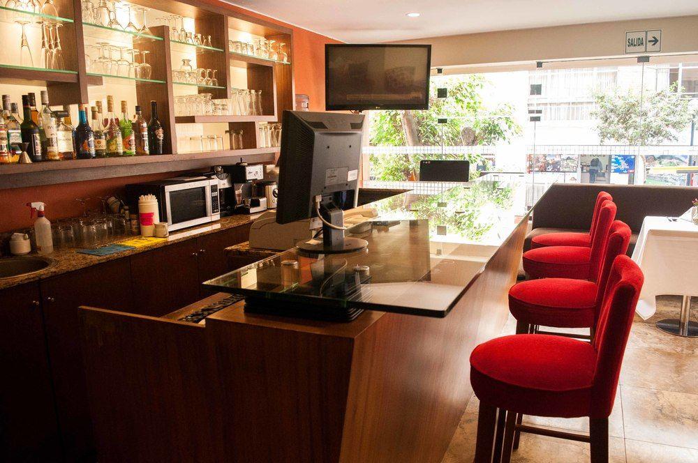 Socialtel Posada Miraflores Лима Экстерьер фото