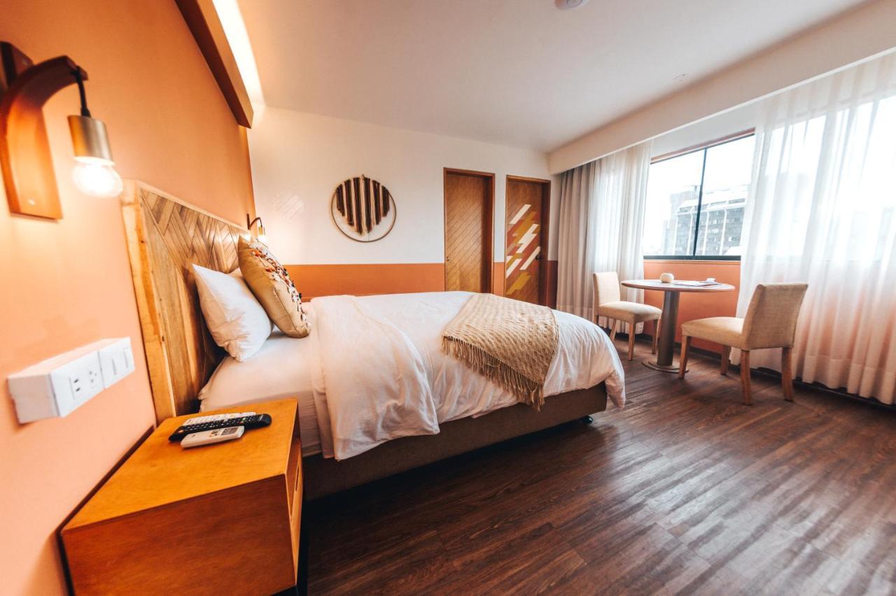 Socialtel Posada Miraflores Лима Экстерьер фото