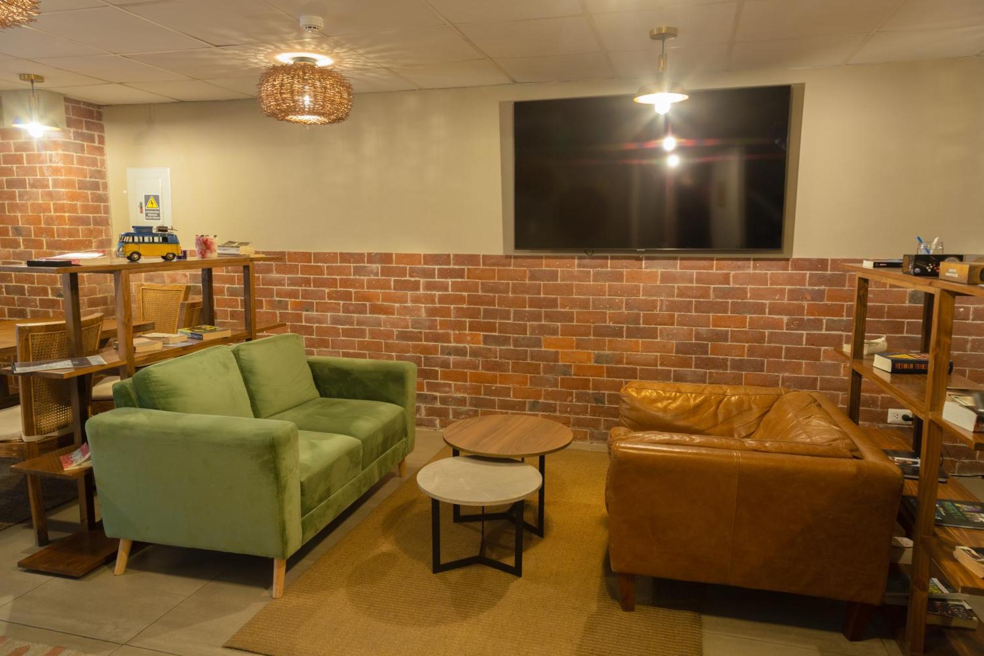 Socialtel Posada Miraflores Лима Экстерьер фото