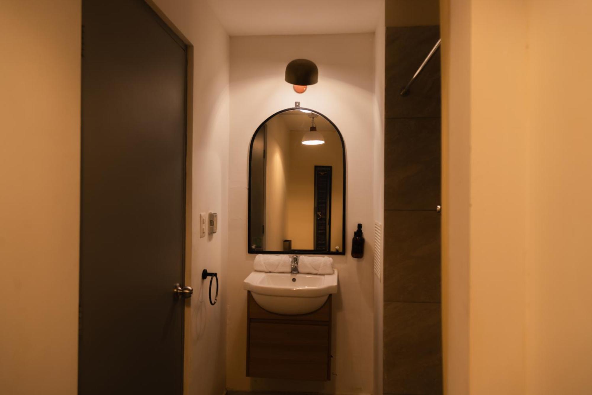 Socialtel Posada Miraflores Лима Экстерьер фото