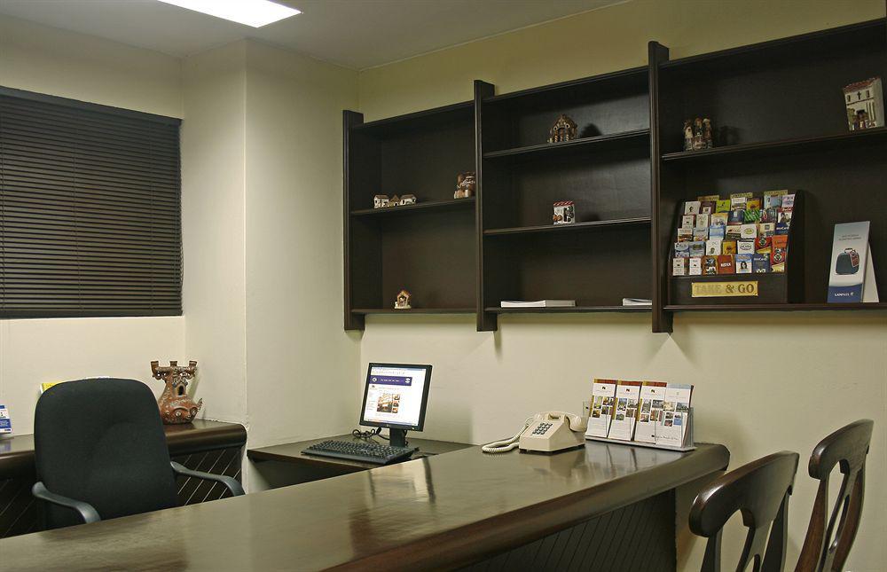 Socialtel Posada Miraflores Лима Интерьер фото